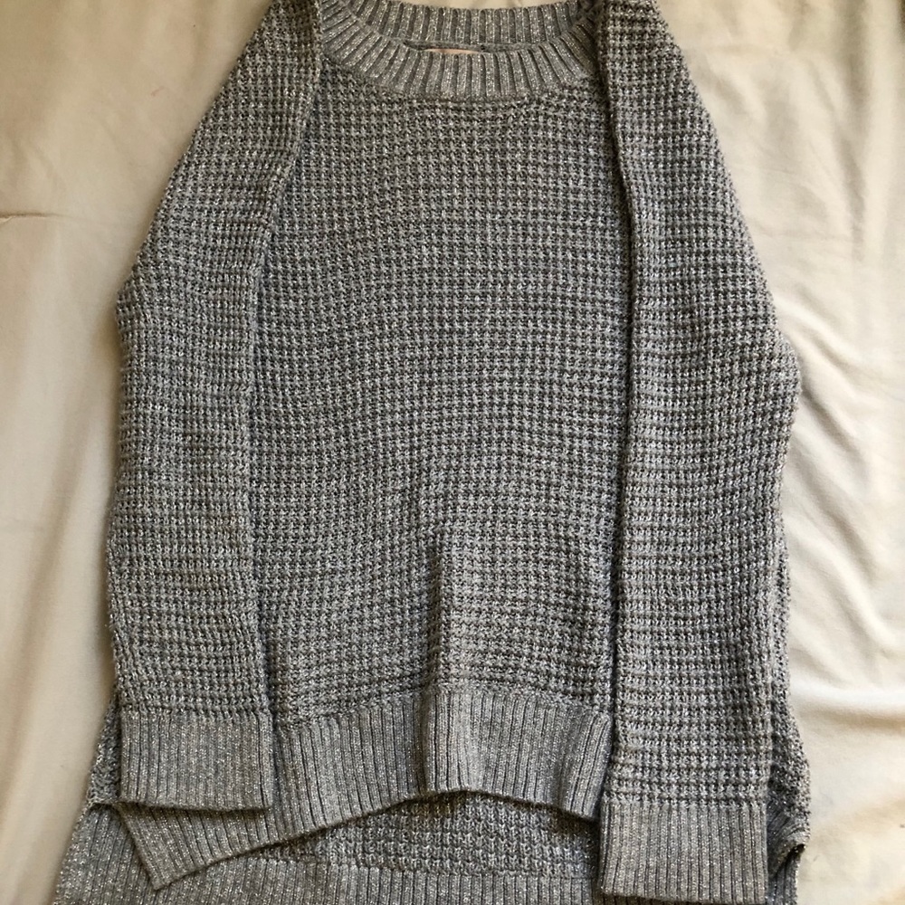 Beautiful gray knit sweater!!!